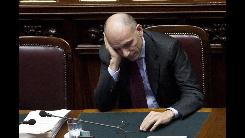 La maggioranza a Letta: Serve verifica di governo