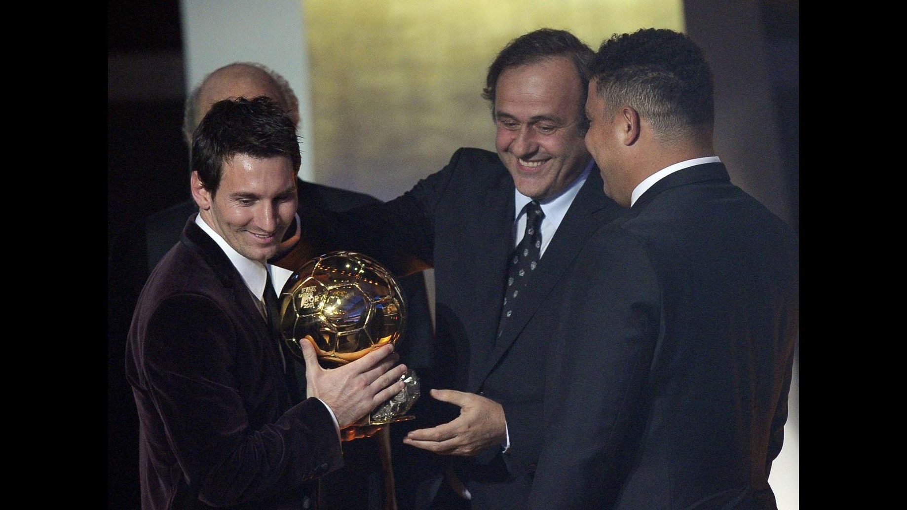 Pallone d’Oro, i finalisti sono Messi, Ronaldo e Iniesta