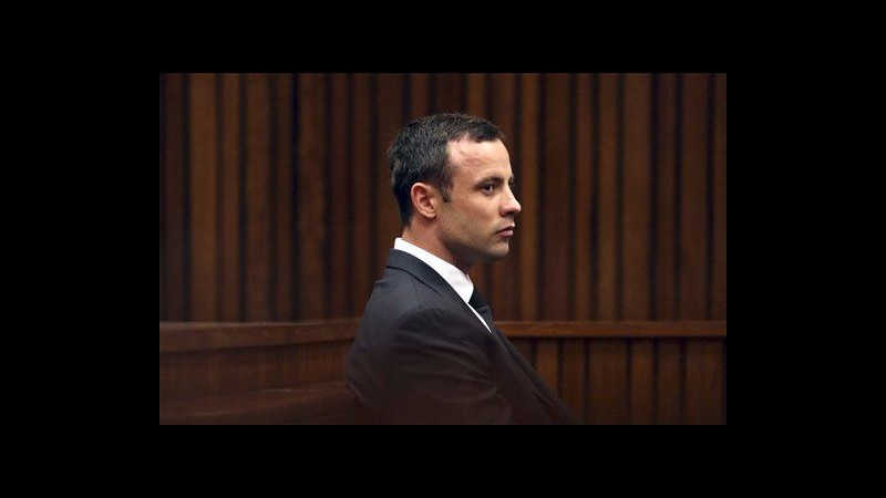 Pistorius, al via sesto giorno di processo per morte Reeva Steenkamp