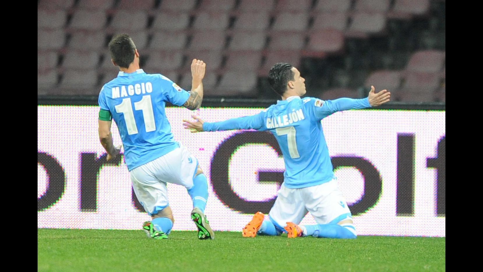 Serie A, Callejon riaccende la lotta per il secondo posto: Roma ko 1-0, Napoli accorcia a -3
