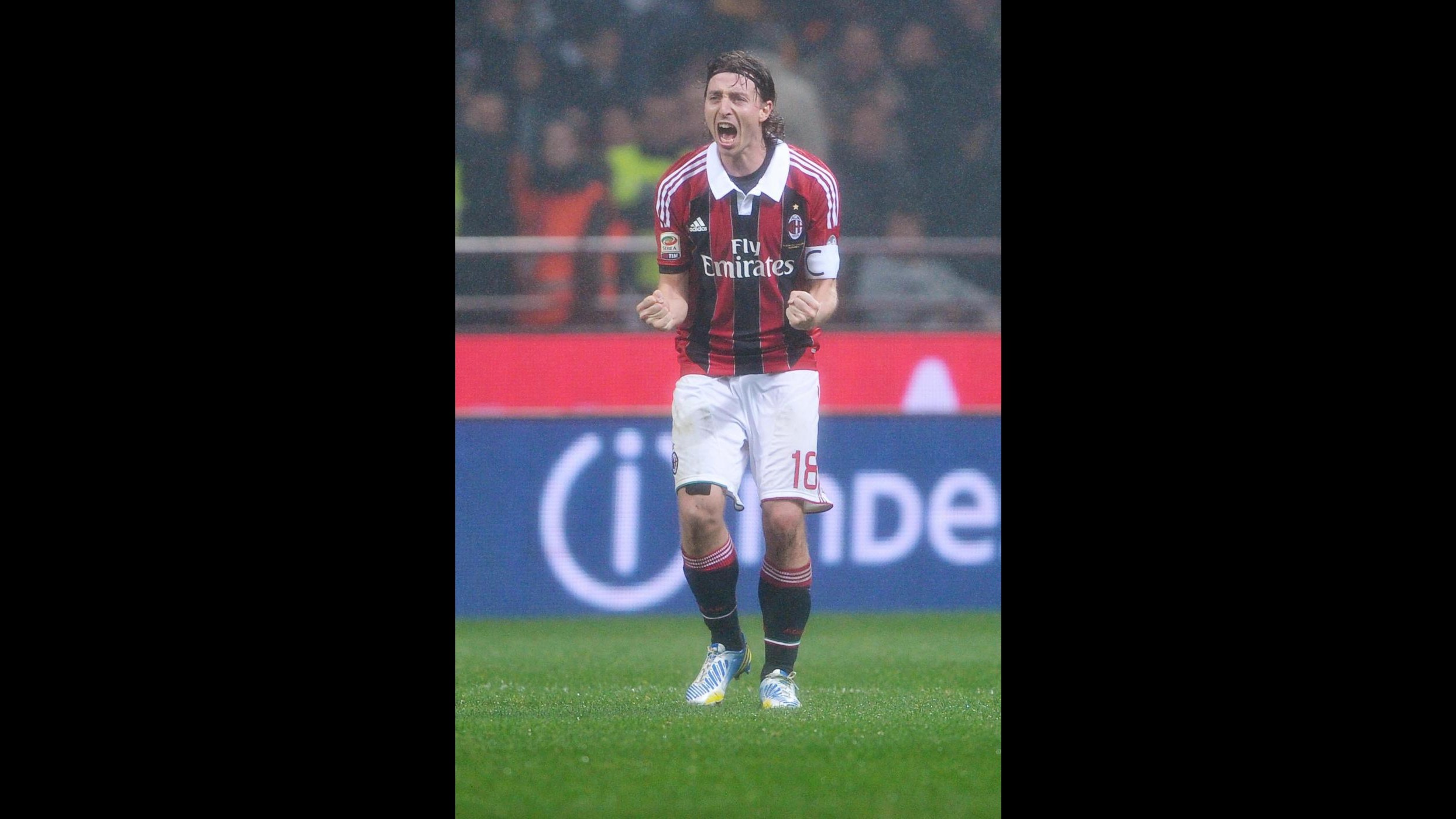 Montolivo: Un onore aver indossato fascia capitano Milan