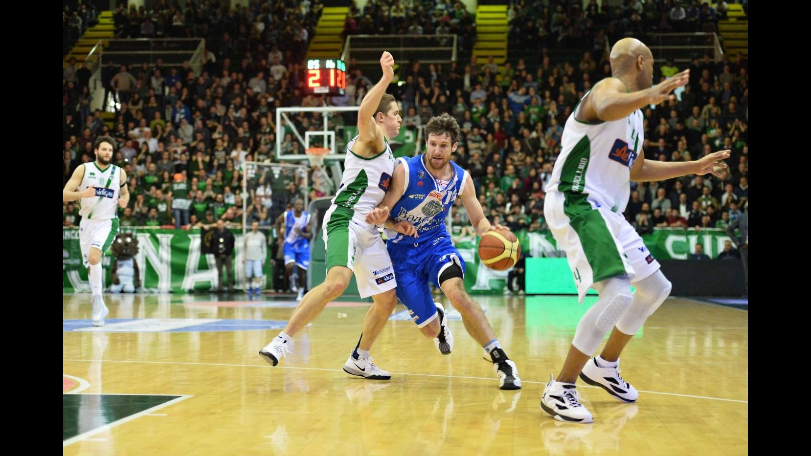 Basket, Serie A: negli anticipi vittorie di Siena e Sassari