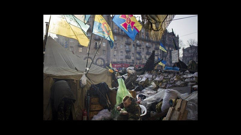 Ucraina, 65mila manifestano a Mosca con slogan ‘Crimea è Russia’