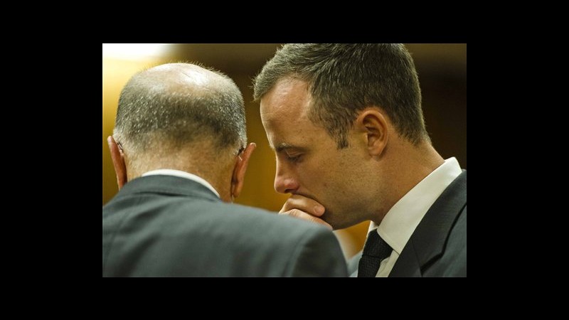 Pistorius, ex fidanzata: Aveva sempre arma, urlava contro me e amici