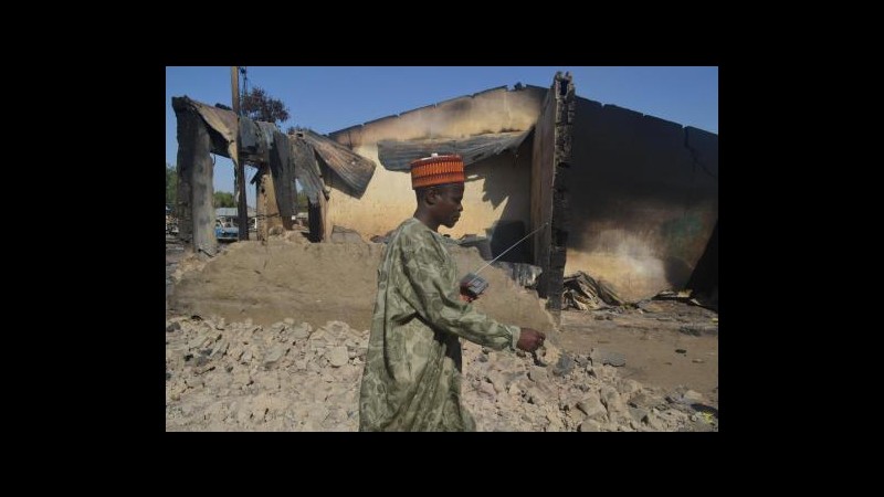Nigeria, 11 persone bruciate vive da militanti islamici nel nordest