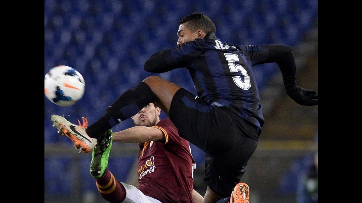 Giudice sportivo, 3 giornate a De Rossi e Juan Jesus con prova tv. Stessa sanzione per Berardi