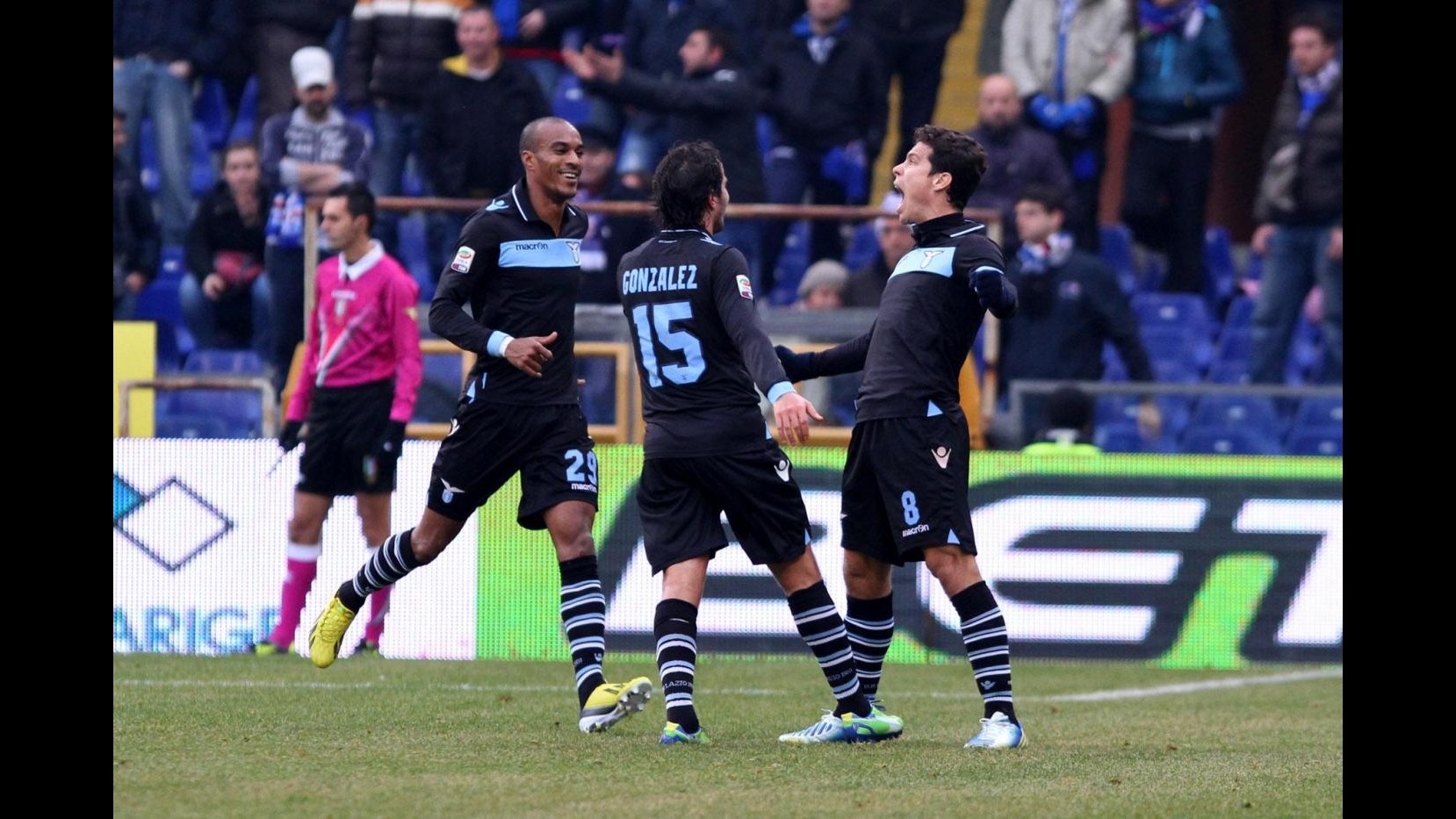 Serie A, Lazio vince ed è seconda. Tris Fiorentina, risorge il Napoli