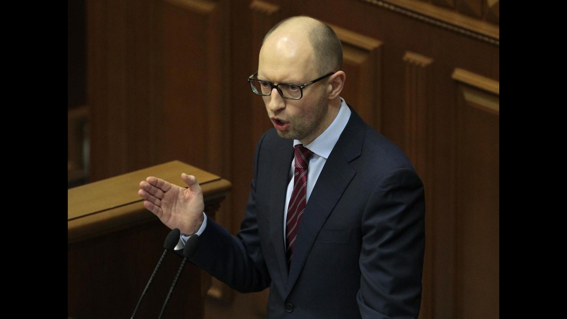 Ucraina, Yatsenyuk: Siamo sull’orlo del disastro