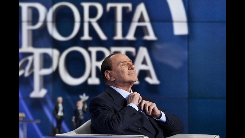 Berlusconi chiede rinvio elezioni: Non c’è nessuna fretta