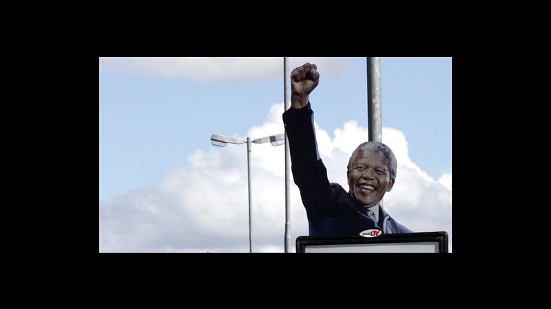 Sudafrica, Zuma: Mandela rimarrà in ospedale ancora per alcuni giorni