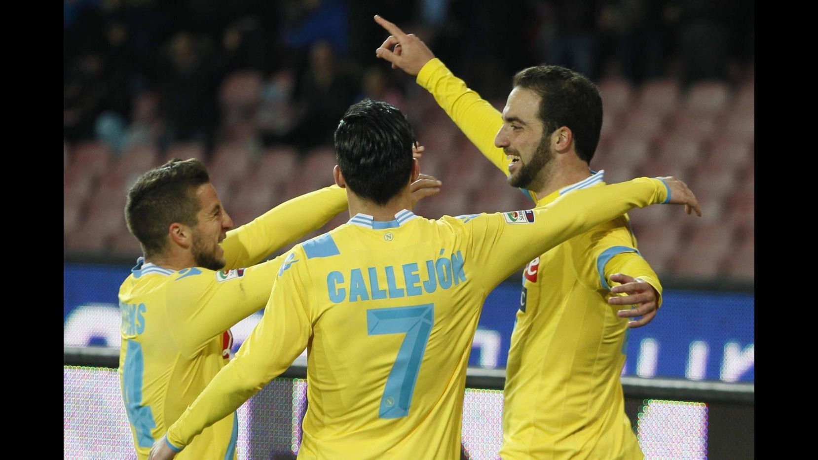 Higuain: Napoli deve essere più concreto con le piccole, contro la Roma sarà vietato sbagliare