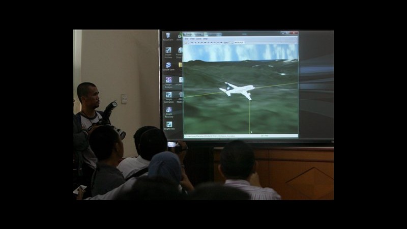 Indonesia, aereo Sukhoi Superjet-100 si schiantò per errore umano