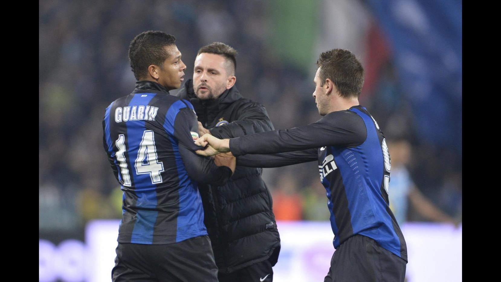 Inter, un turno di stop e 5mila euro multa a Guarin per proteste