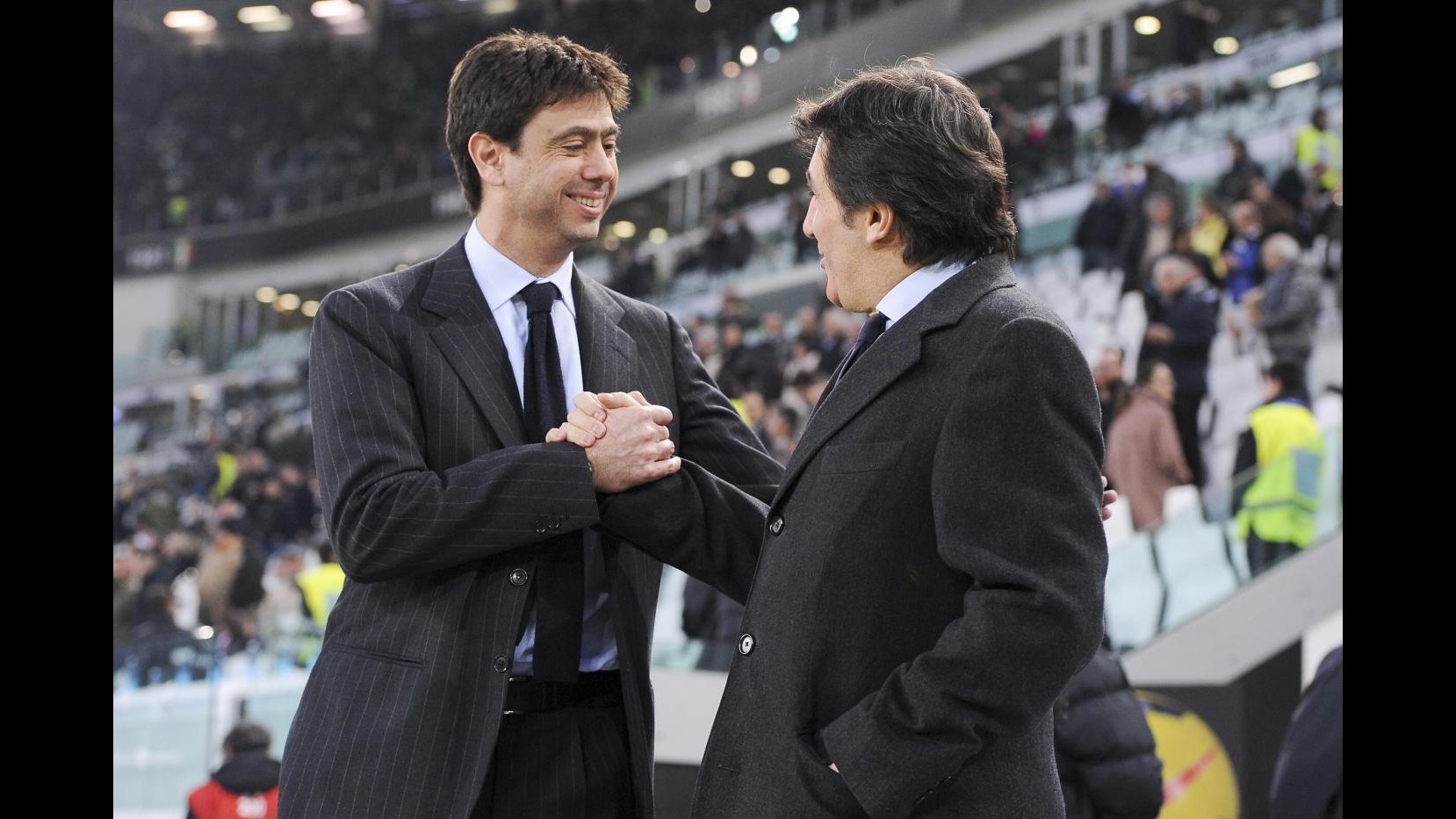 Agnelli contro striscioni offensivi su Superga: Tragedie non si toccano