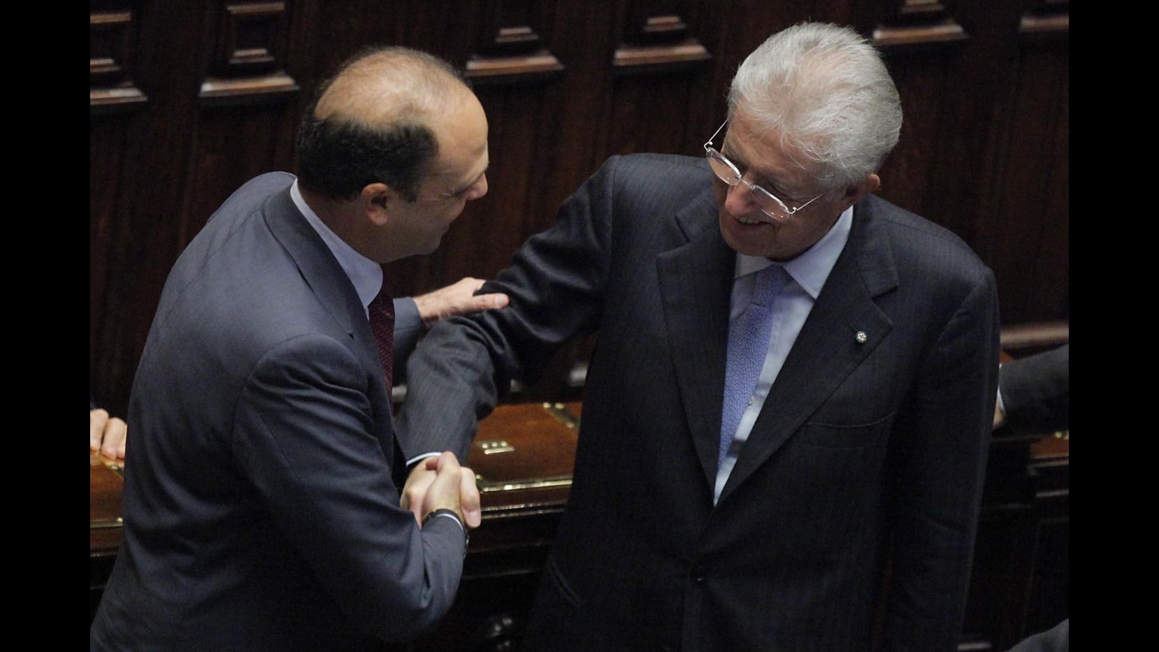 Il Pdl storico corteggia Monti. Alfano: Nostra offerta è irripetibile
