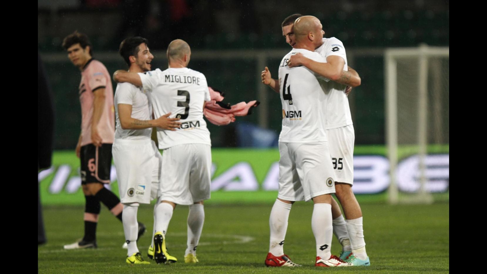 Serie B: Palermo rallenta, 1-1 con Spezia. Scozzarella risponde a Hernandez