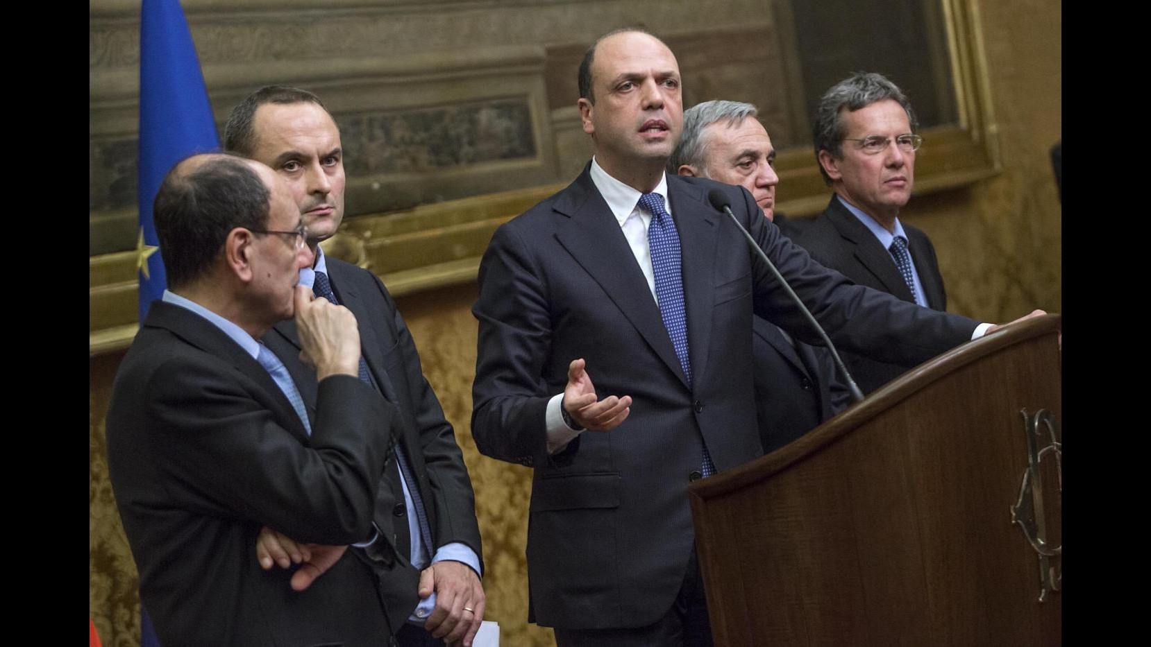 Governo, Alfano: Nessun aut aut da Renzi, presupposti per grande squadra