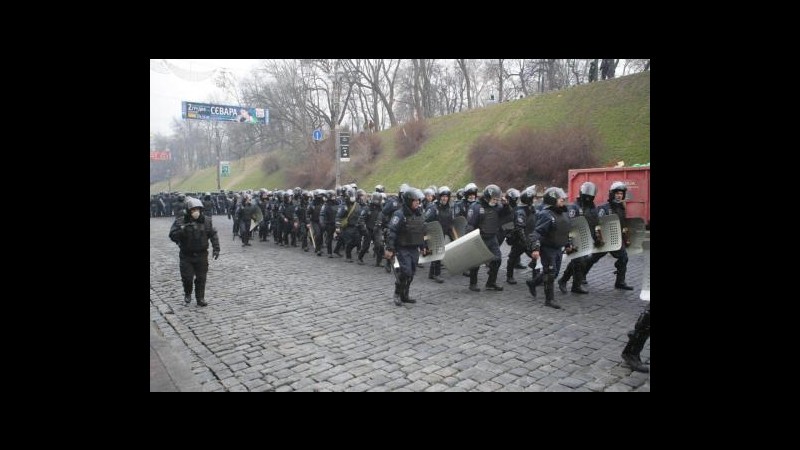 Ucraina, ministero Interno: Polizia ha sparato perché sotto attacco