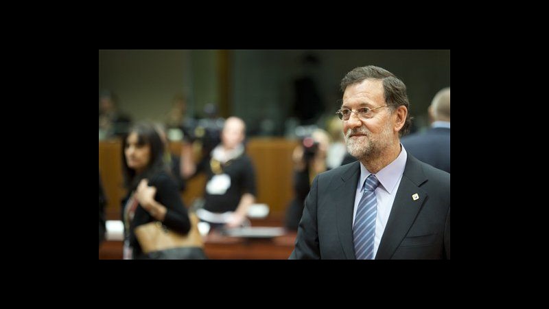 Spagna, Rajoy: Adesso nessun bisogno di aiuti, non escluso in futuro