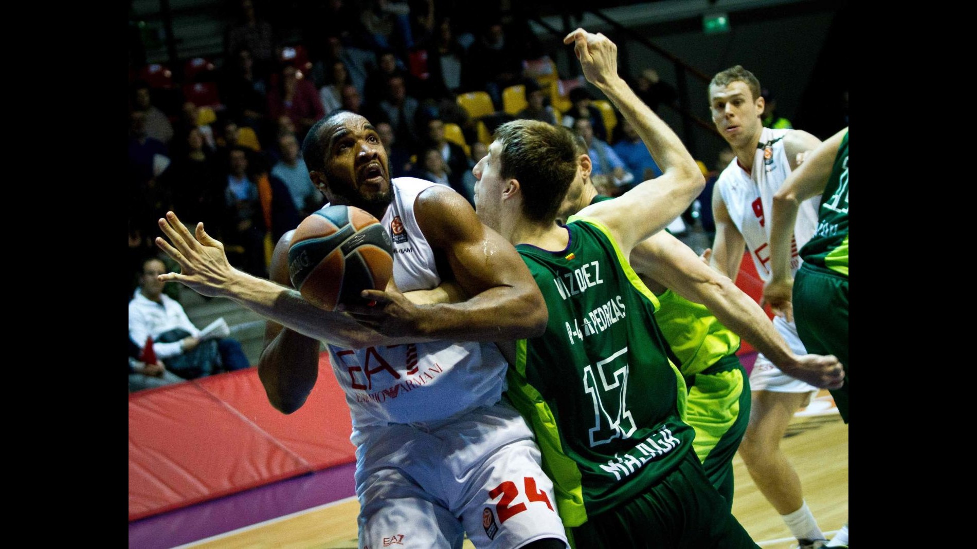 Eurolega, l’Olimpia Milano travolge l’Unicaja Malaga 70-59 con un super Langford