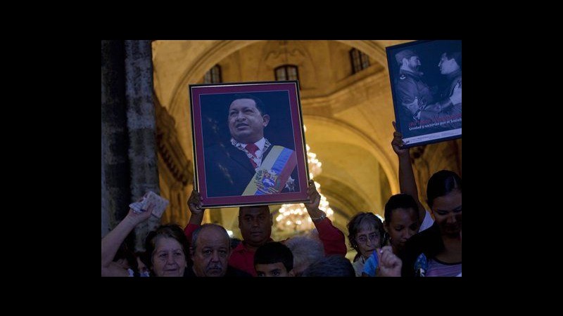 Venezuela: Chavez è cosciente e risponde alle cure