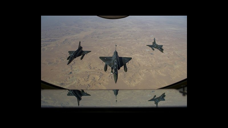 Mali, prime vittime civili nei raid. Francia: Abbiamo sostegno Usa