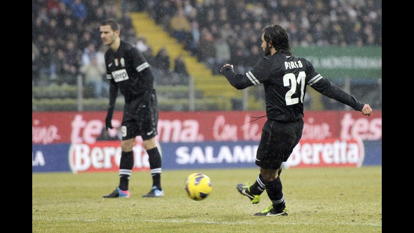 Serie A, Juve fermata a Parma: a Pirlo replica Sansone