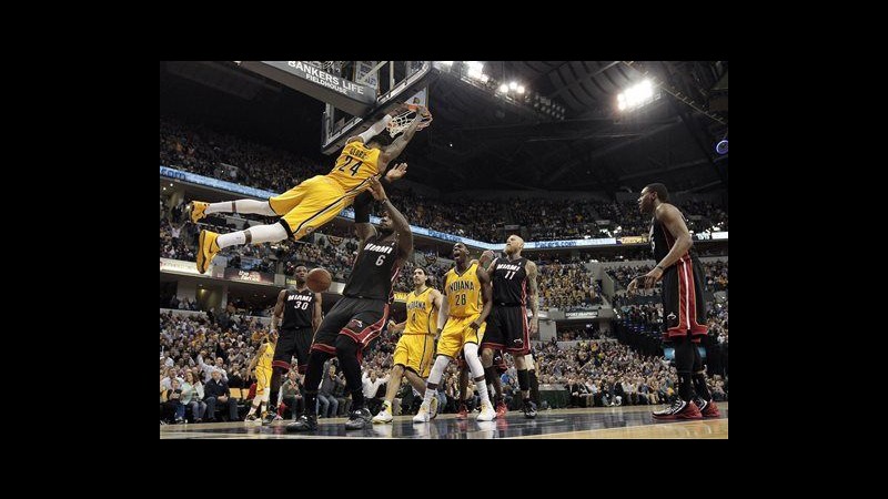 Nba, San Antonio prosegue marcia: Denver ko, 7 punti per Belinelli. Indiana piega Miami