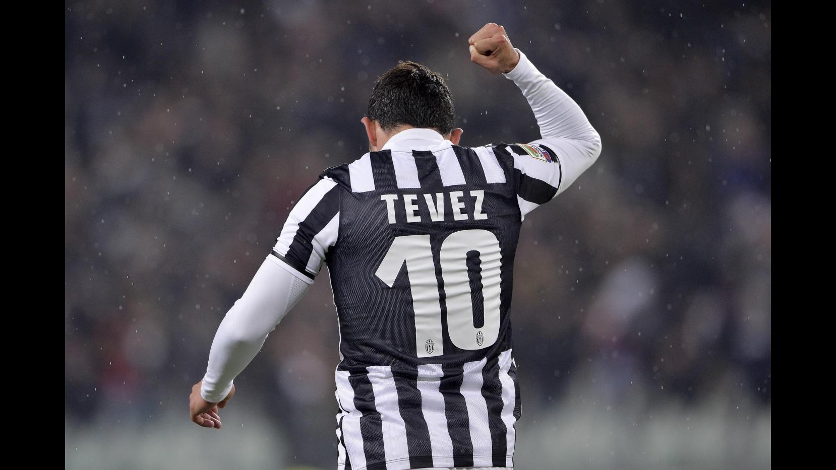 Serie A, Juve non si ferma: super Tevez stoppa corsa Parma. L’Apache salterà Napoli