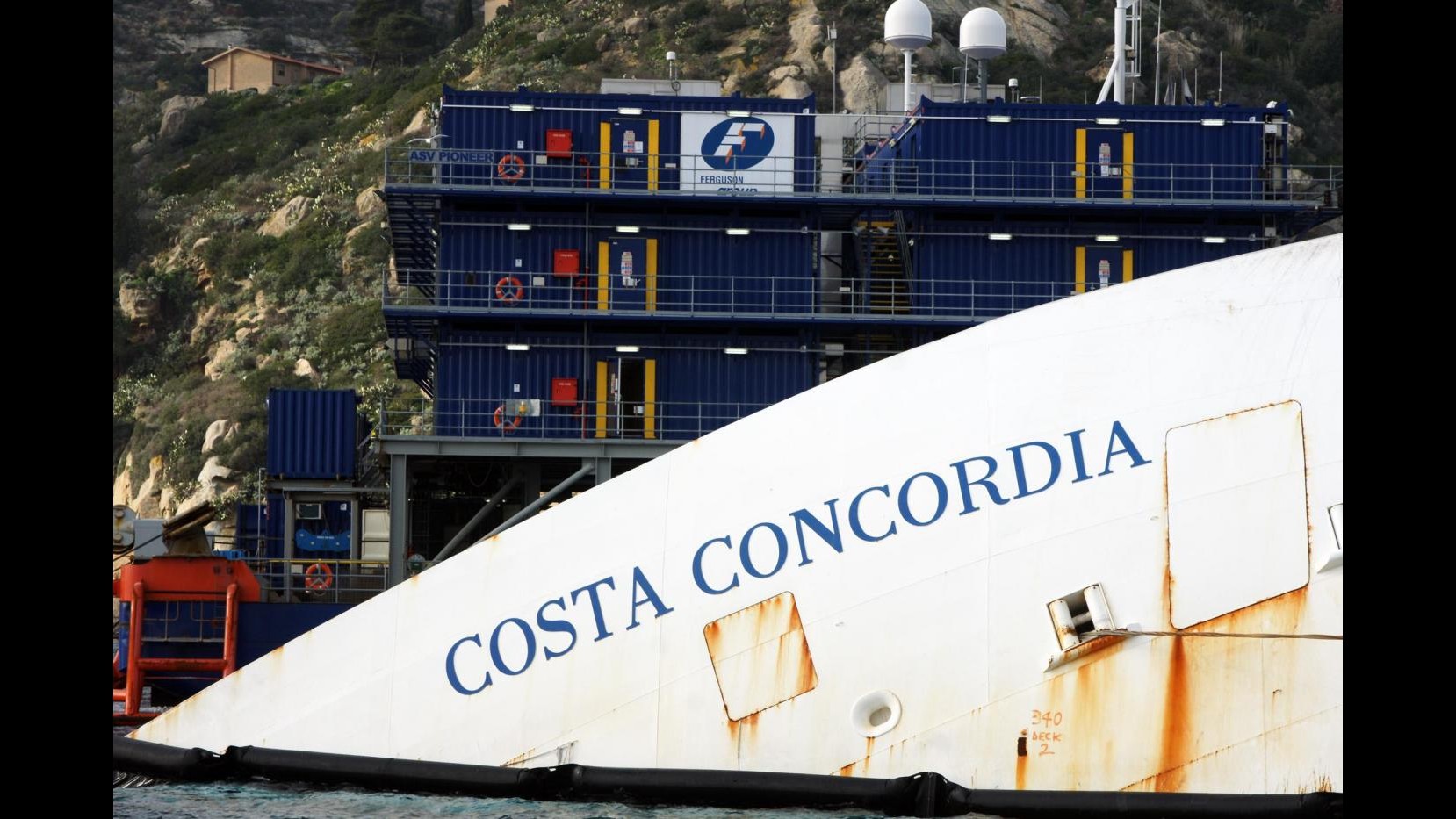 Costa Concordia, un anno fa la tragedia: tutte le commemorazioni