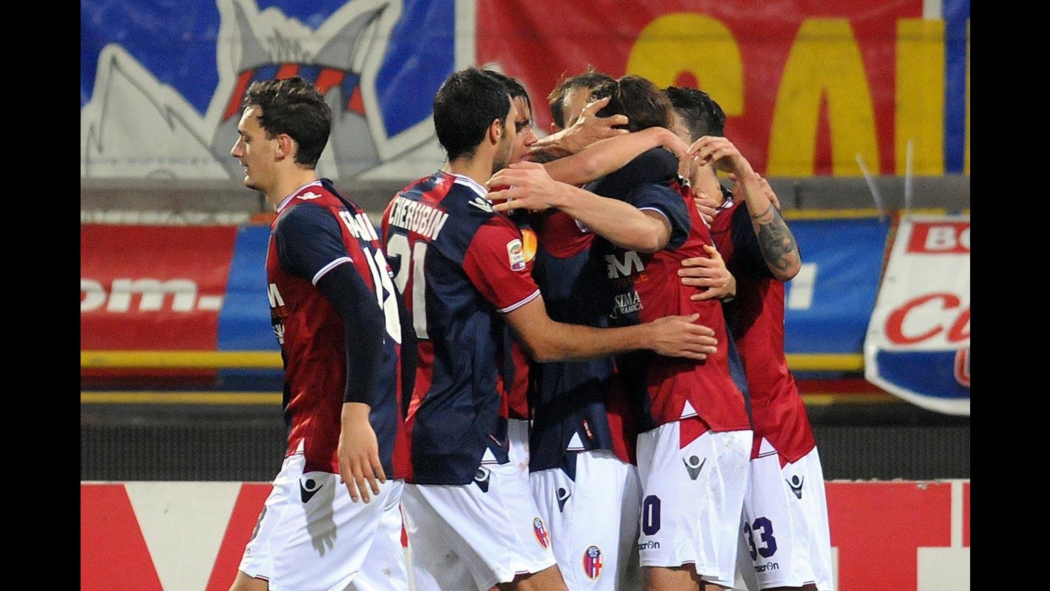 Bologna cala il poker contro il Chievo, veneti ko 4-0