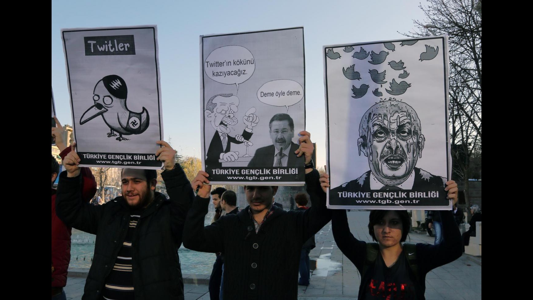 Turchia, tribunale Ankara ordina sospensione blocco di Twitter