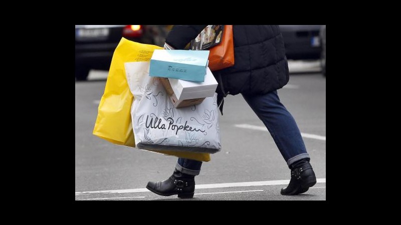 Istat: Fiducia consumatori vola in marzo, massimi da giugno 2011