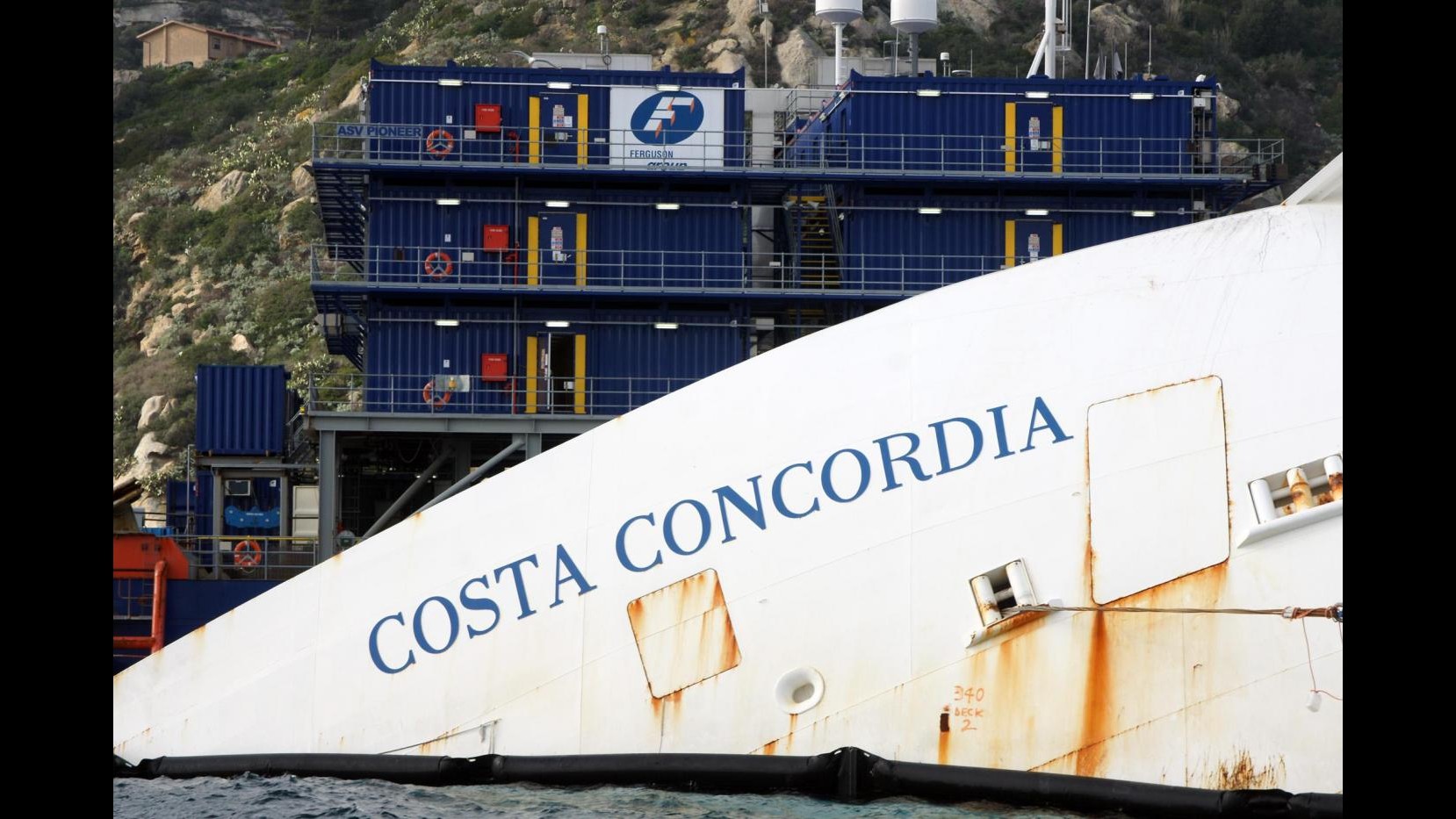 Un anno fa il naufragio della Concordia. Il Giglio ricorda la tragedia