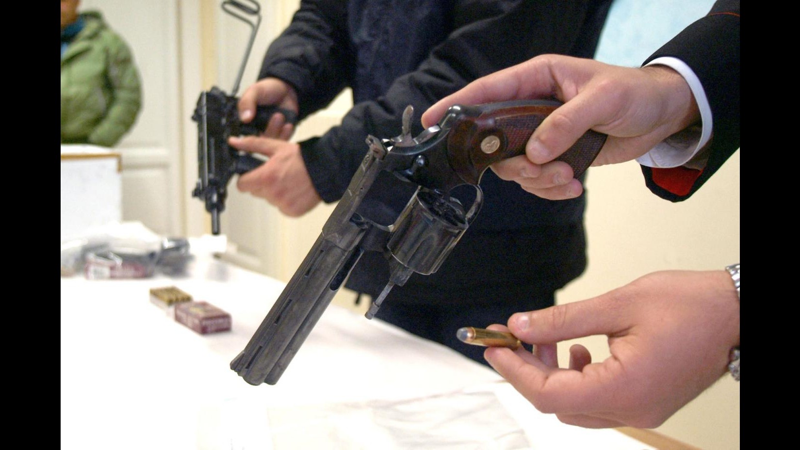 Arrestate 4 persone nel barese per possesso armi e droga