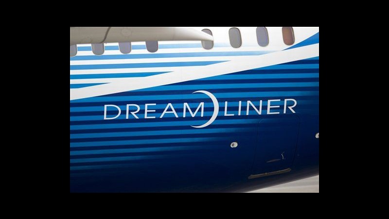 Boeing, authority Usa: 787 è aereo sicuro, ma serve revisione
