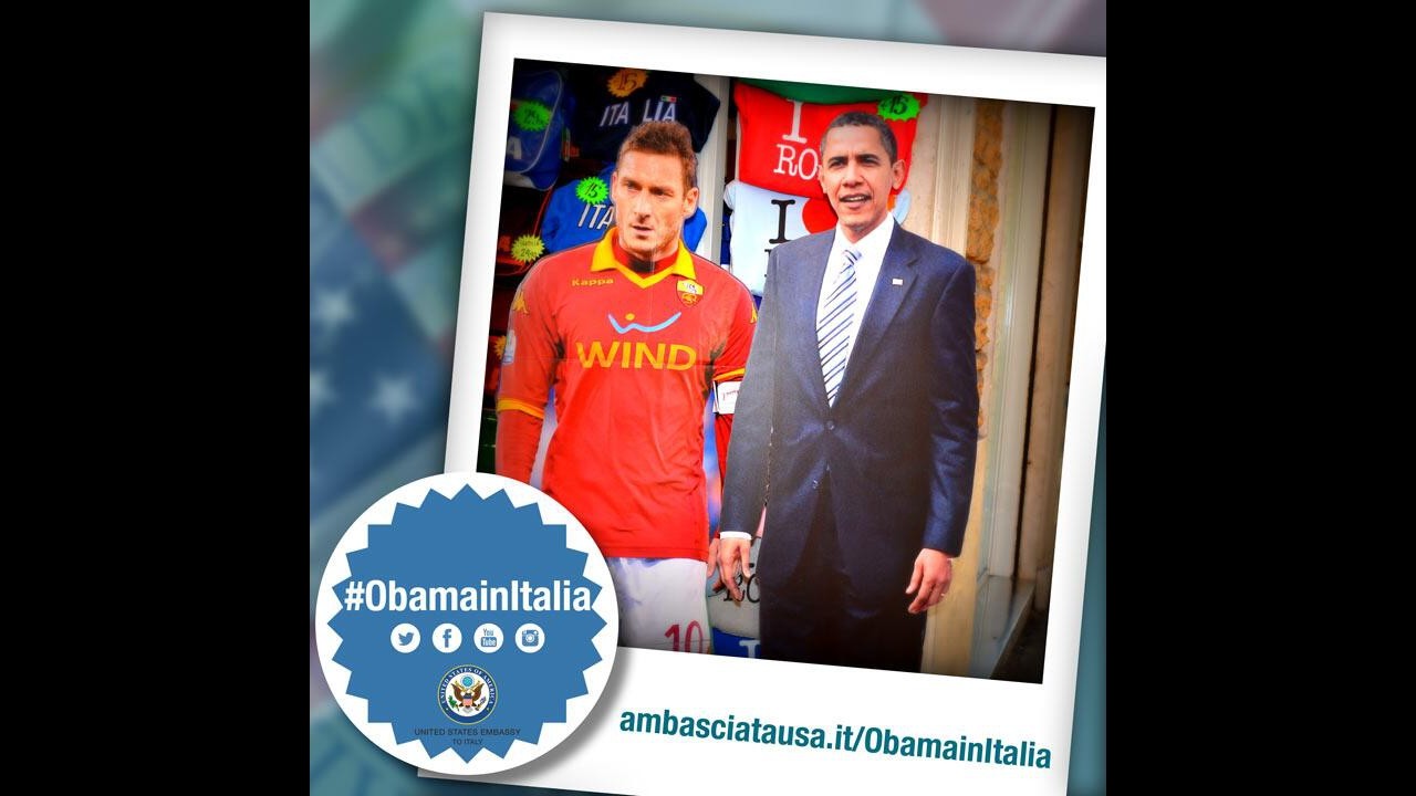 Obama cartonato in giro per Roma: ambasciata twitta video, scoppia Obamania