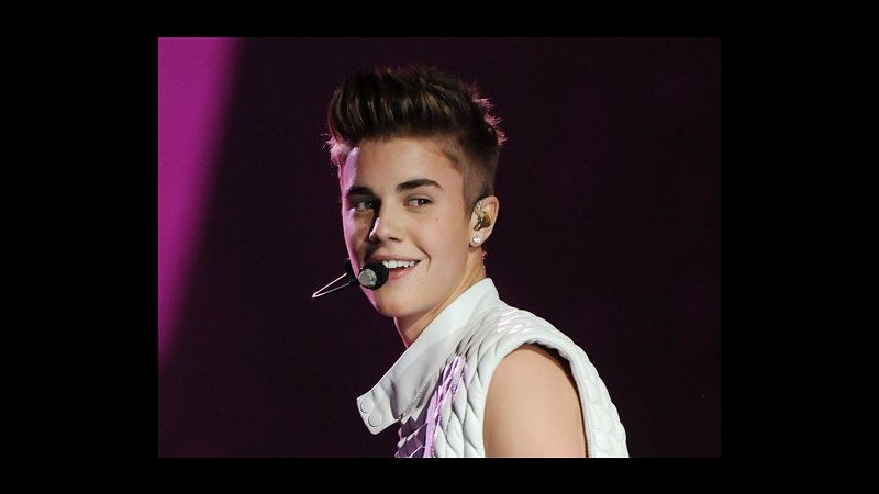 Bodyguard denuncia Justin Bieber: Non pagava straordinari e mi picchiò