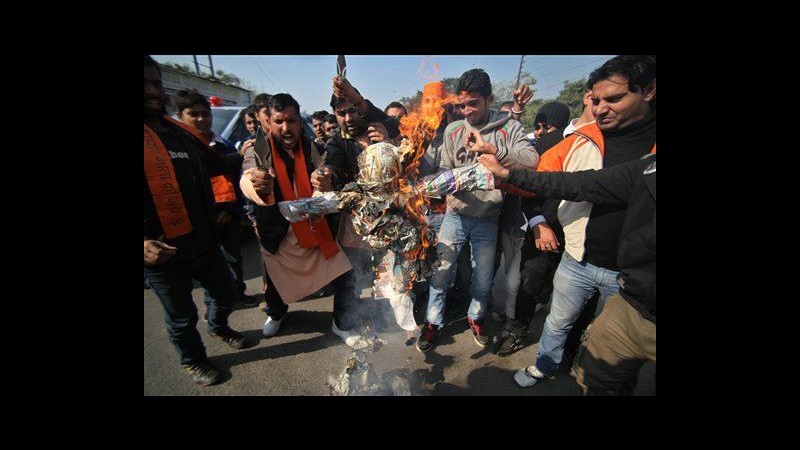 India, legale stupratori studentessa: Confessioni estorte