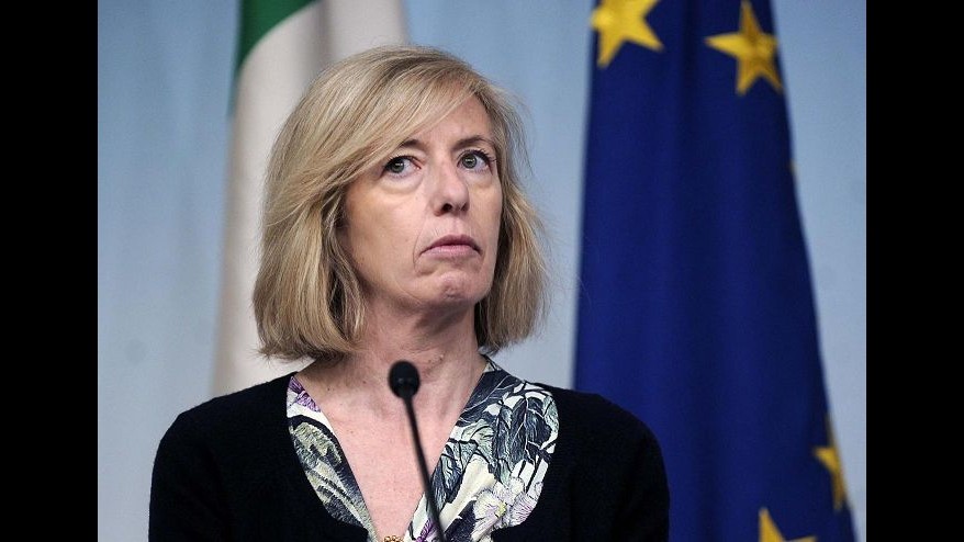 Scuola, Giannini: Stop clima emergenza, serve programmazione triennale