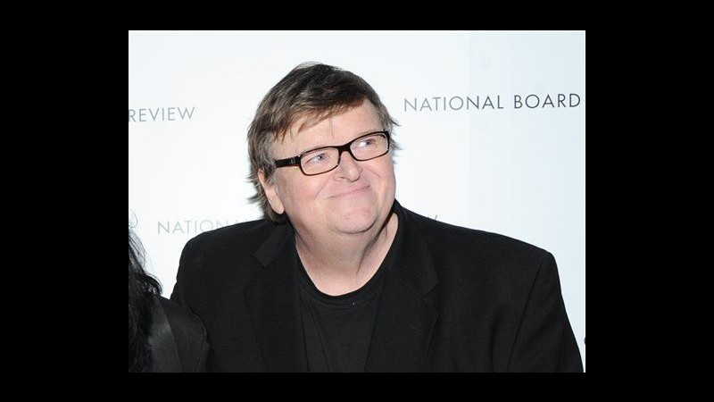 Michael Moore: Strage Newtown? Mio film su armi è stato inutile