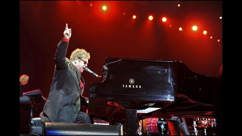Da oggi in vendita biglietti concerto Elton John a festival Collisioni