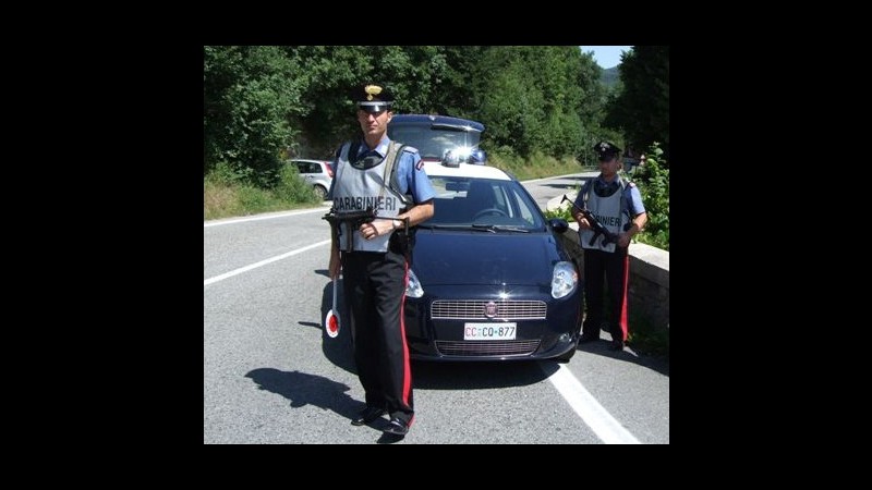 Napoli, nascondono 5 kg di hashish in auto: arrestati due trentenni