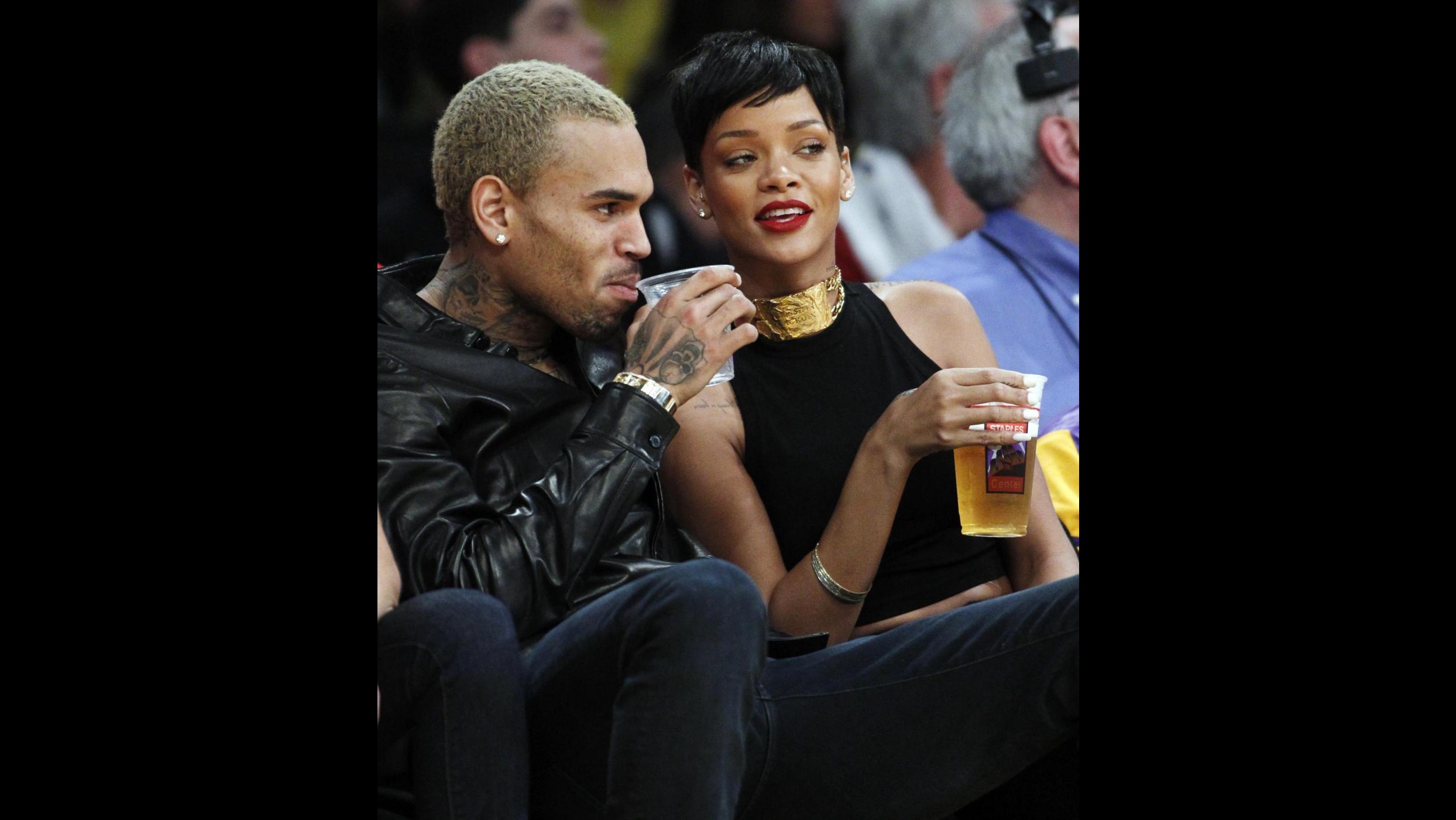 Chris Brown propone duetto con Rihanna per la notte dei Grammy