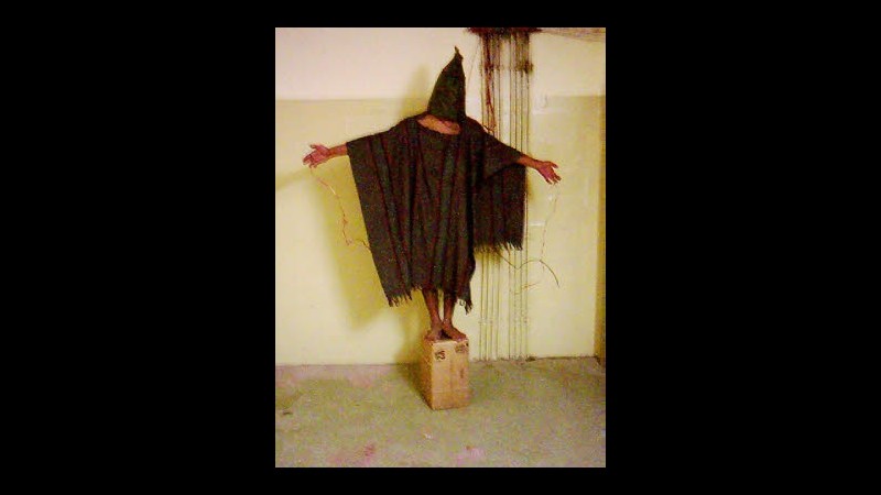 Contractor Usa paga 5,28 milioni a 71 ex detenuti Abu Ghraib torturati