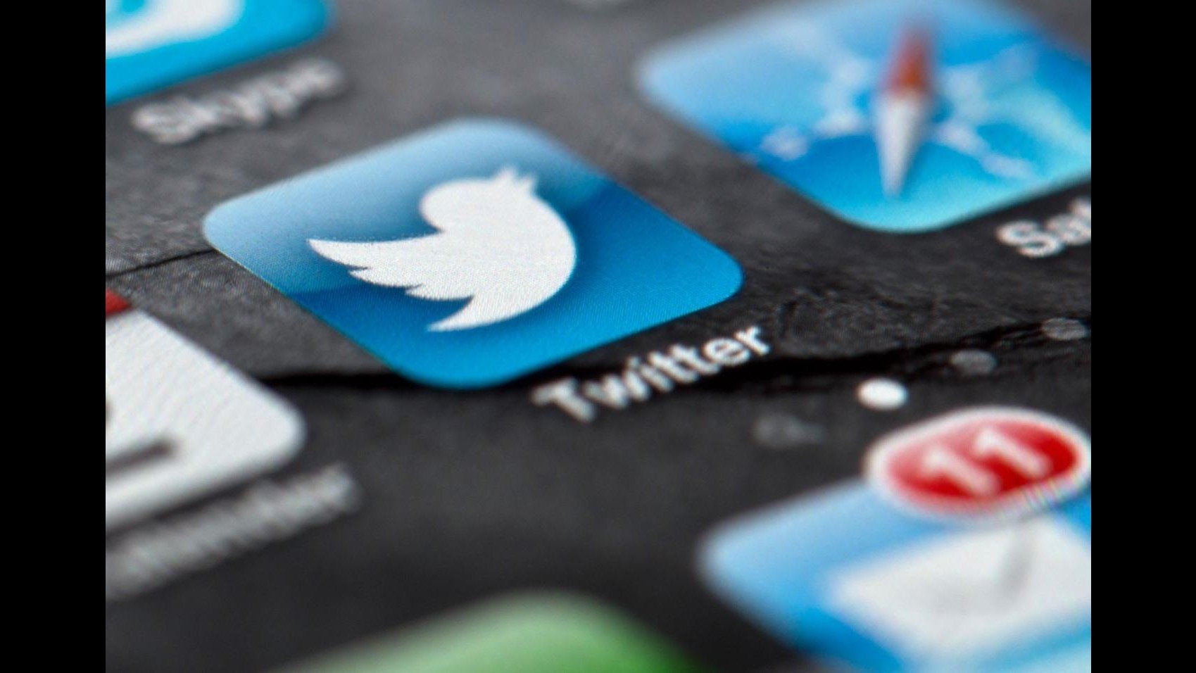 Turchia, è scontro sul blocco di Twitter Gul attacca Erdogan. Ue: È censura
