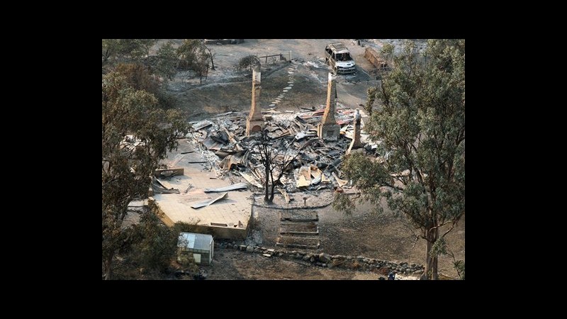 Australia, incendi nel sudest. Pompieri: Situazione catastrofica