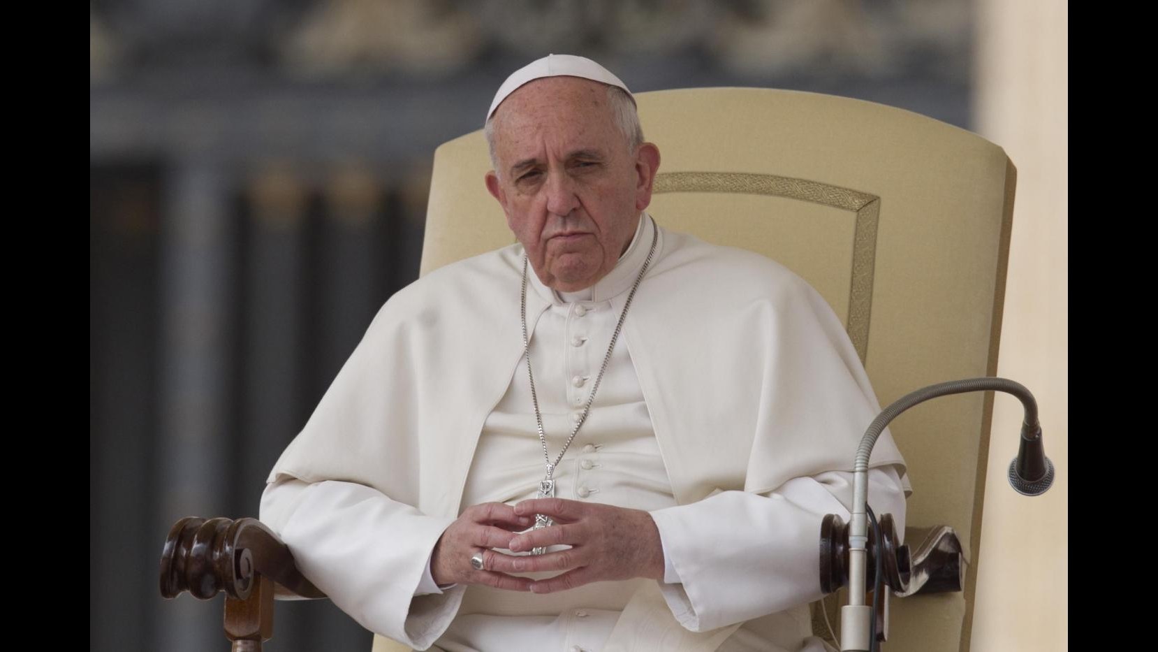 Papa: Senza lavoro ferita dignità umana, disoccupati scoraggiati non si escludano