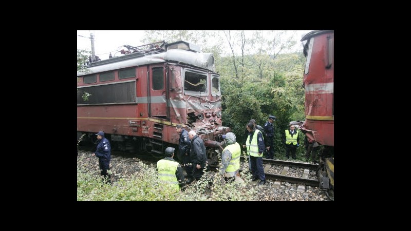 Turchia, treno passeggeri si scontra con convoglio merci: 8 feriti