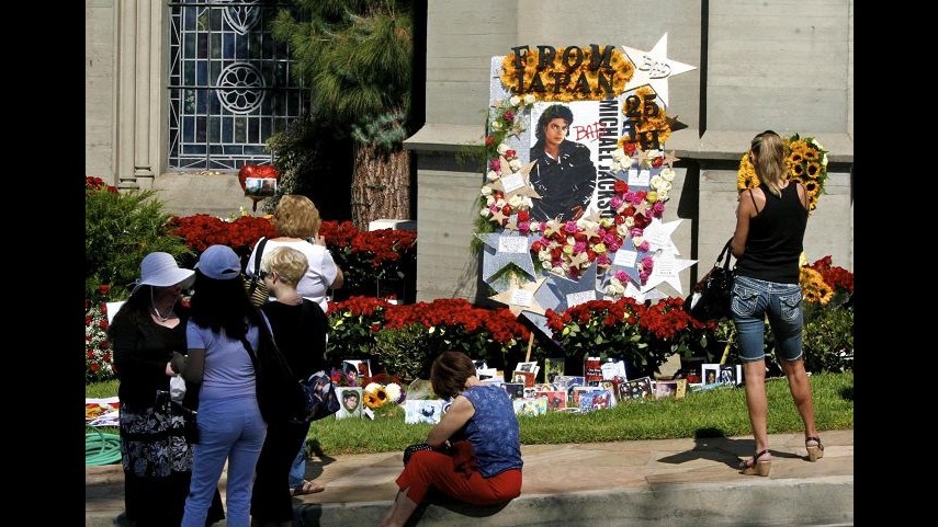Michael Jackson, assistente cantante chiede rimborso di 30mila dollari